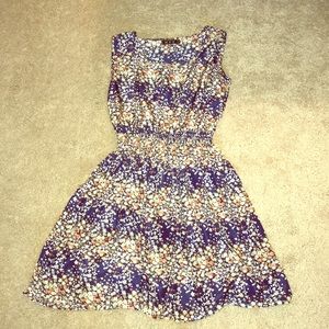 3/25$ or 5/35$ 🚨🚨 Floral sundress